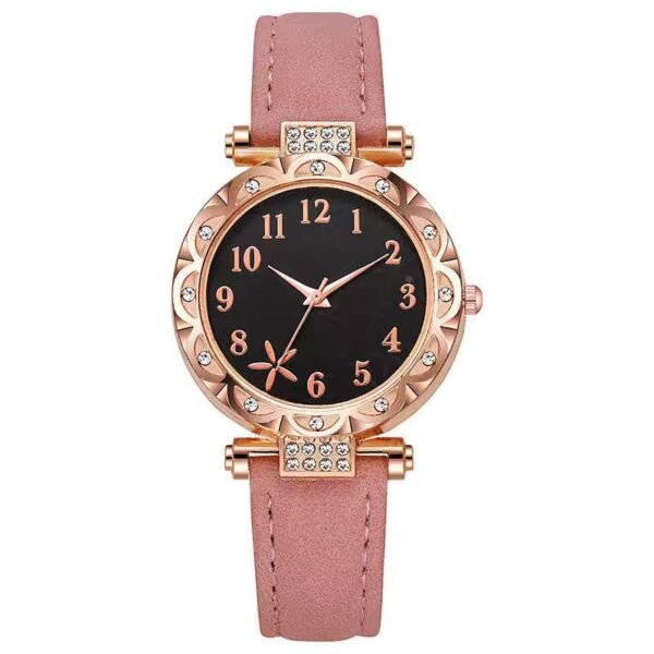 Women's Watch New Style Women's Casual Watch Light Luxury Diamond-encrusted Starfish Pattern Dial Belt Quartz Watch Beaded Bracelet suit